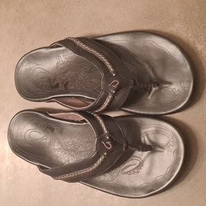 Olukai Mea Ola flip flops Black leather size 12 US